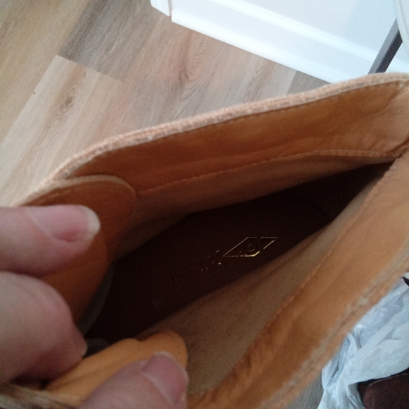 Olive Jolimall Moccasins Size 10 - Picture 5 of 6